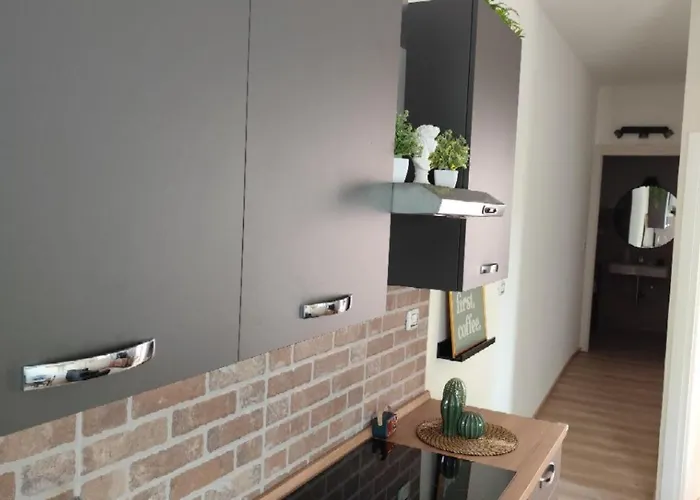 Loft 44 - Citta Del Miracolo - Private Parking Λαντσιάνο